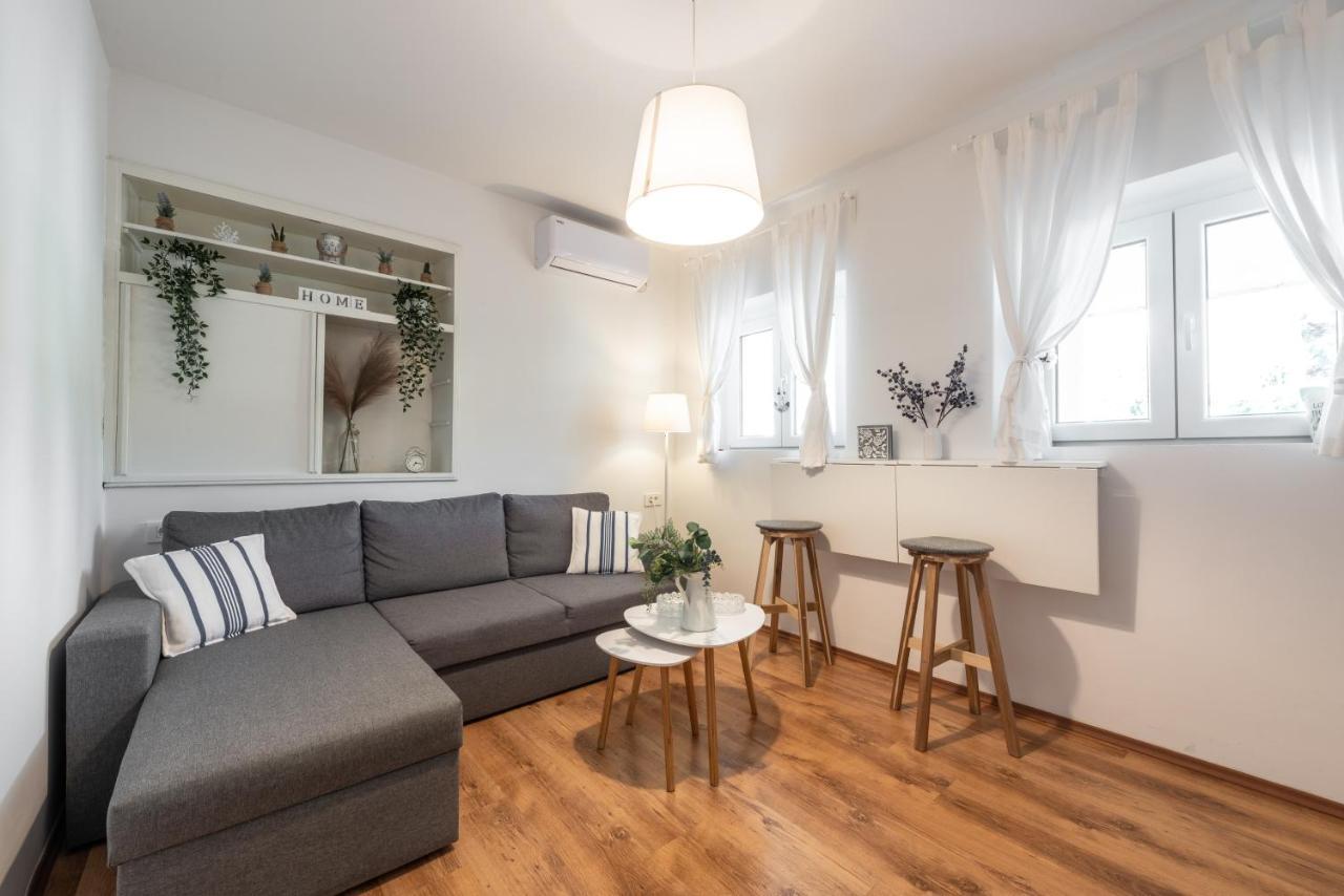Apartment Near Old Town, Free Parking & Huge Garden Дубровник Екстериор снимка
